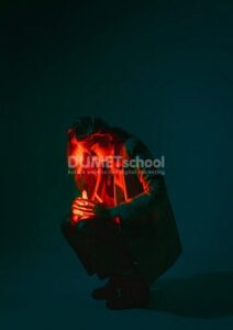 Mengubah Warna Lampu dengan Increase Saturation di Photoshop